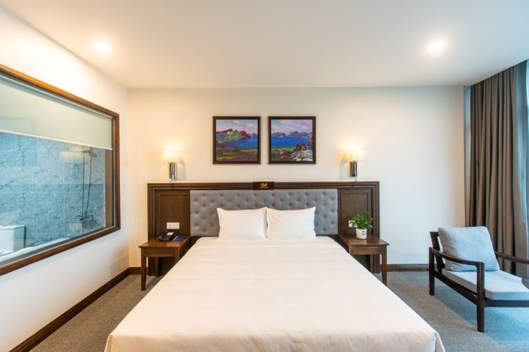 Khách Sạn Peace Hạ Long